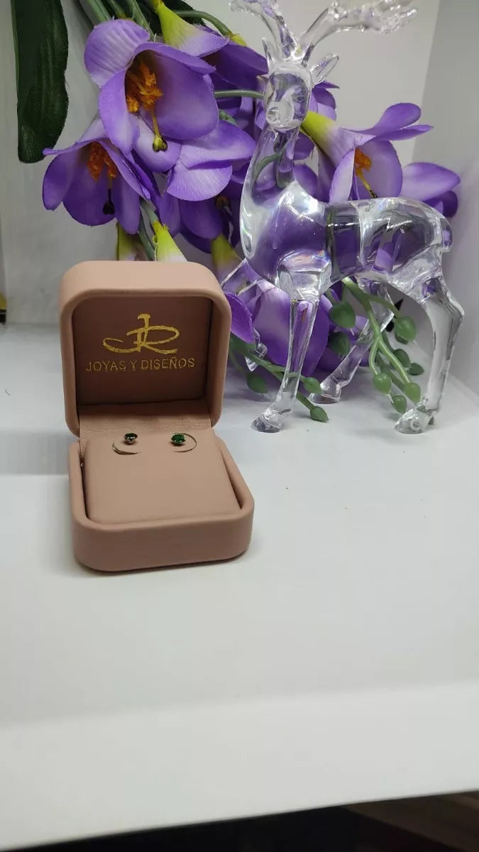 Topos Solitarios De 6 Uñas En Oro 18k Con Esmeralda