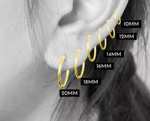 Cargar imagen en el visor de la galería, Candongas Clásicas En Oro Amarillo 18k, Dama, Mujer