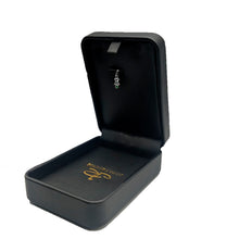 Cargar imagen en el visor de la galería, Dije cruz Oro blanco 18 k con Gemas