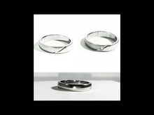 Cargar y reproducir el video en el visor de la galería, Argolla De Matrimonio Plata + Estuche + Grabado