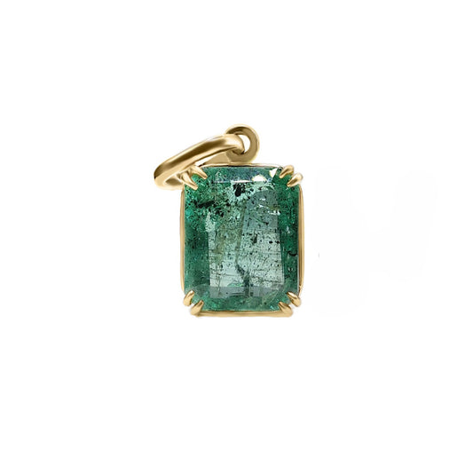 Experiencia para engastar esmeraldas