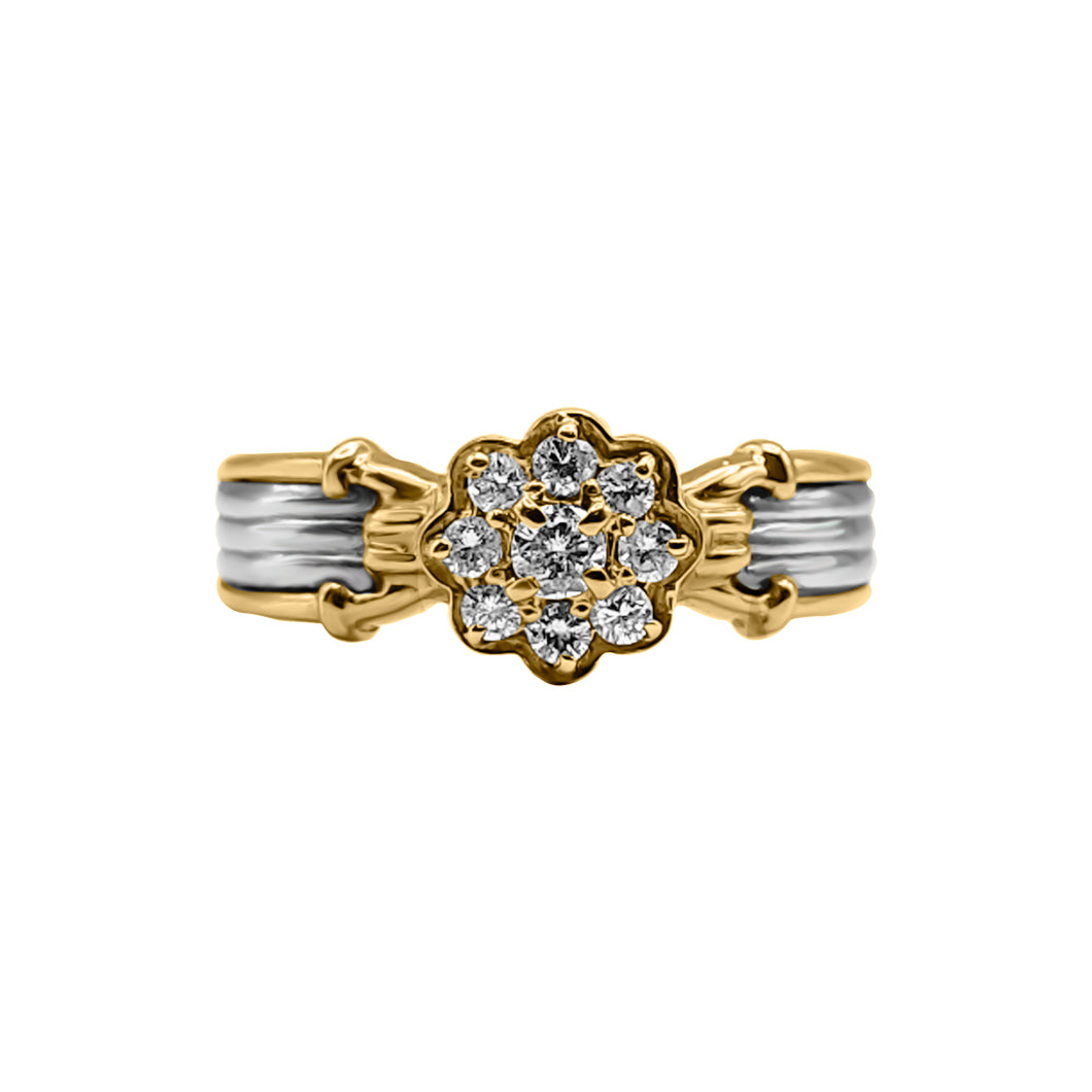 Anillo en Oro Amarillo 18k y platino  con Diamantes  estilo flor