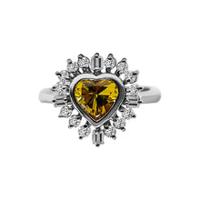 Cargar imagen en el visor de la galería, Anillo Solitario en Oro Blanco 18K con Diamante Corazón
