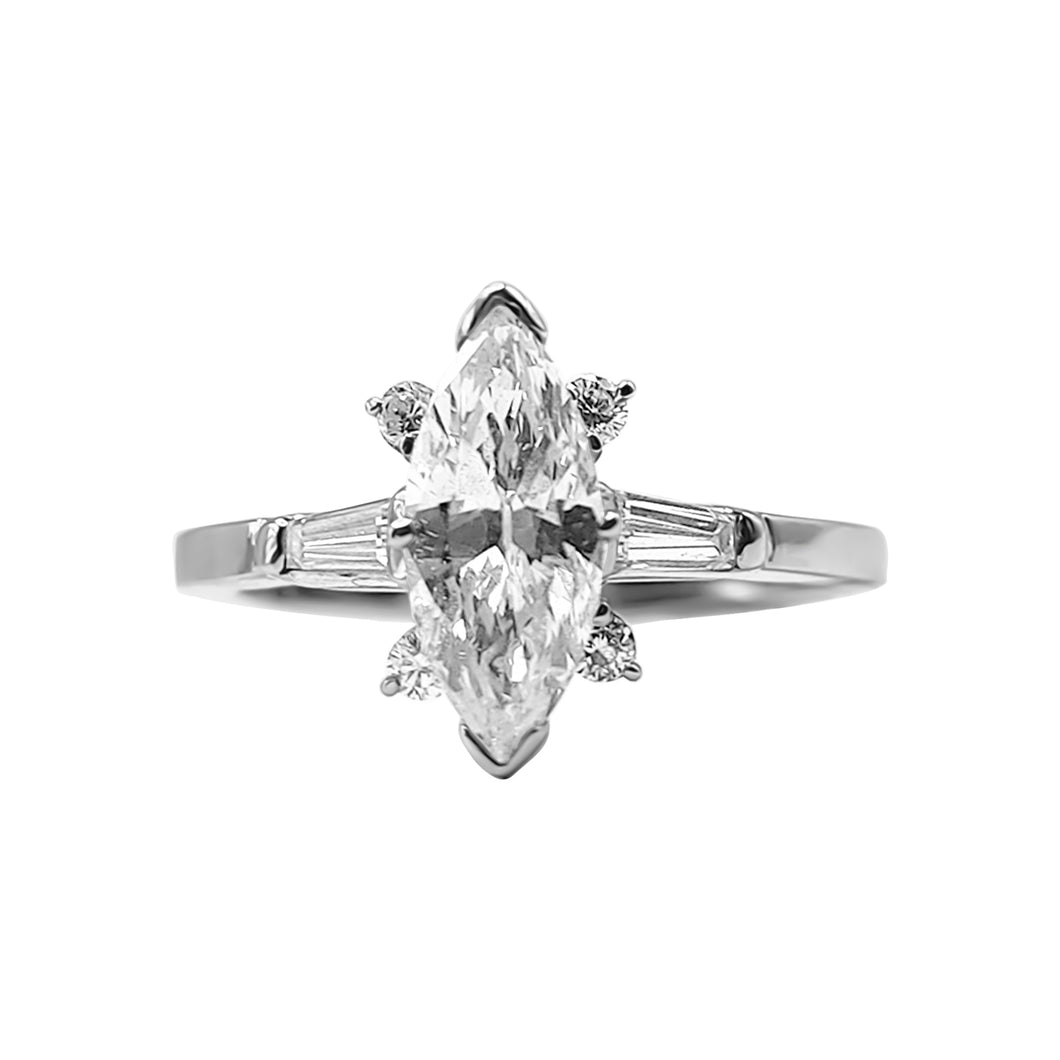 Anillo de Diamante Marquise