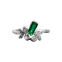 Cargar imagen en el visor de la galería, Anillo con Esmeralda y Diamantes en Oro Blanco 18k
