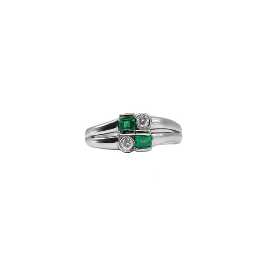 Anillo en Oro Blanco 18k estilo Asimétrico