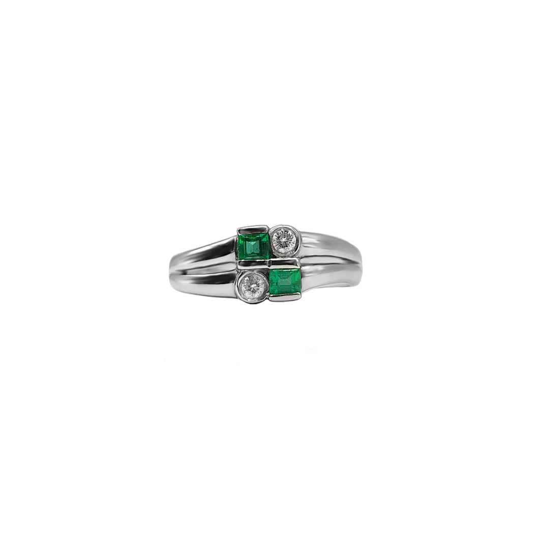 Anillo en Oro Blanco 18k estilo Asimétrico