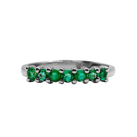 Anillo Cintillo en Oro Blanco 18k con 7 Esmeralda