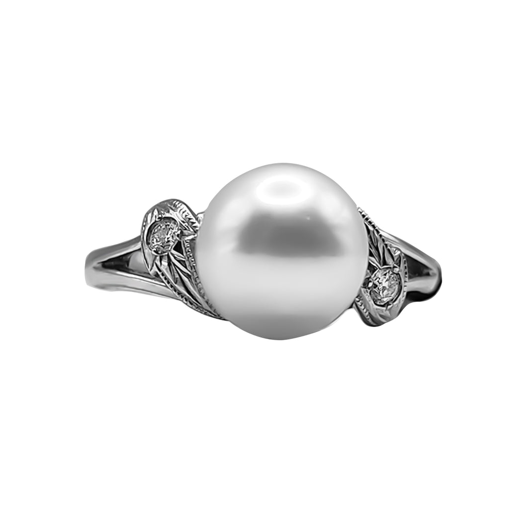 Anillo Perla Con Hojas De Diamantes