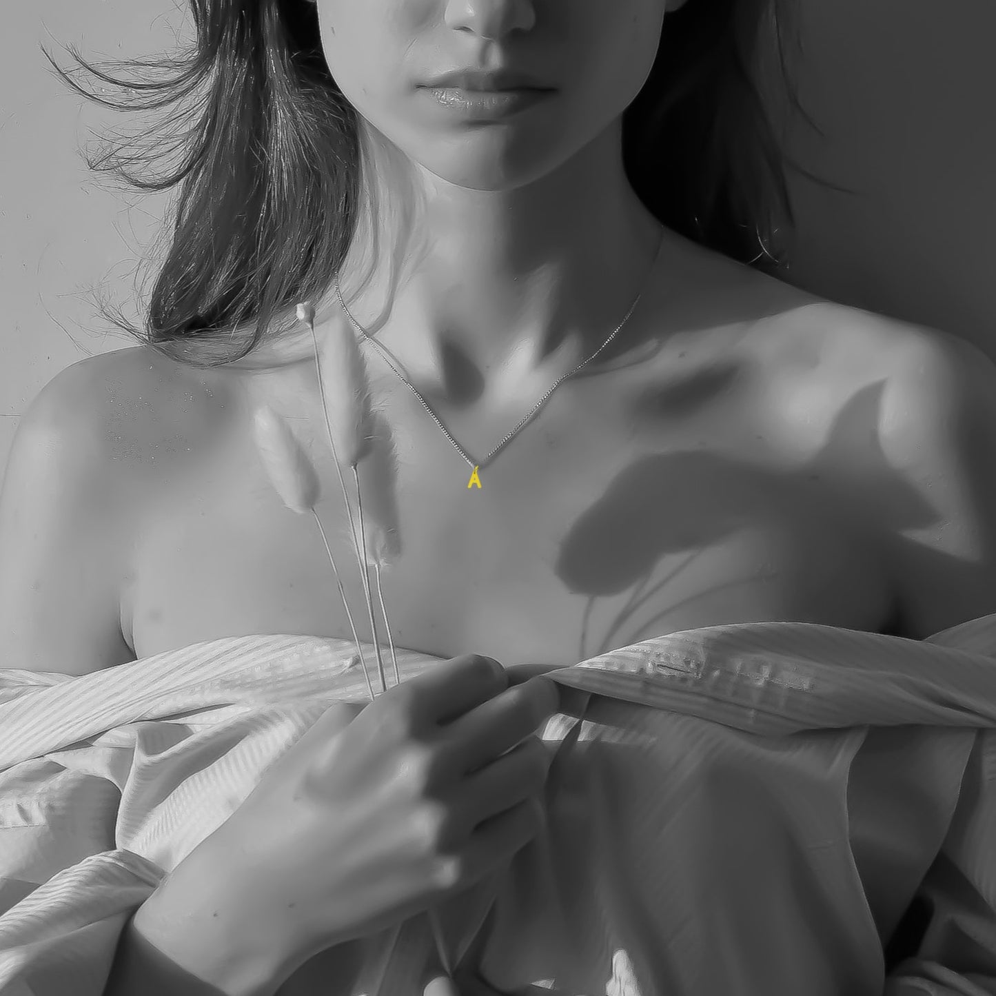 Dije Letra , Inicial Nombre en Arial Rounded mt  Oro 18K