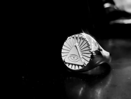 Anillo Hombre Tipo Sello En Plata 925 Illuminati