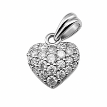 Cargar imagen en el visor de la galería, Corazon Peq Oro Blanco 18k Circones
