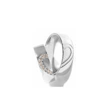 Cargar imagen en el visor de la galería, Par Argollas De Matrimonio En Plata 950 Corazón Grabado
