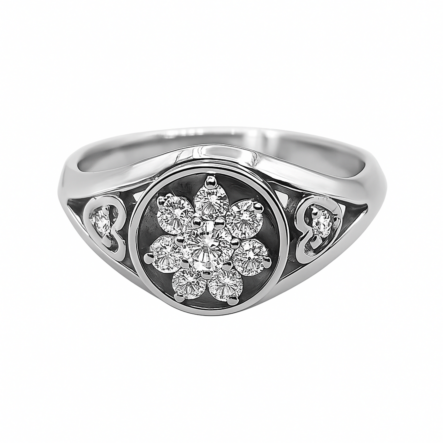 Anillo en Oro Blanco 18K  Corazones con Flores Diamante