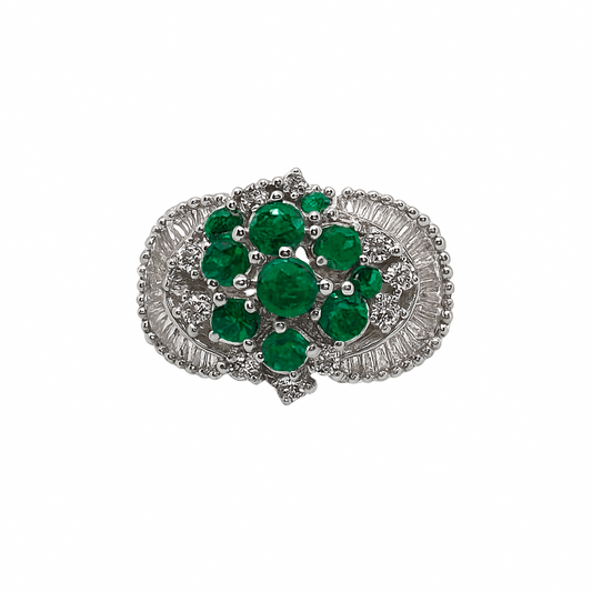 Anillo Gran Marquesa con Esmeraldas y Diamantes en Oro Blanco 18 k