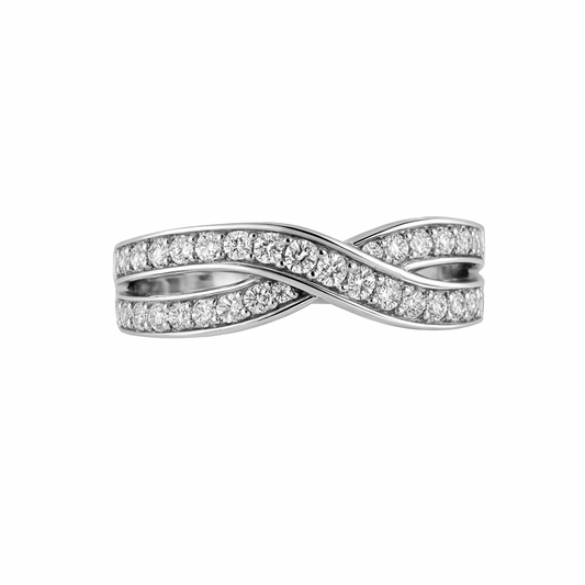 Anillo en Plata con Doble Franja Entrelazada y Circones – Diseño Elegante y Brillante