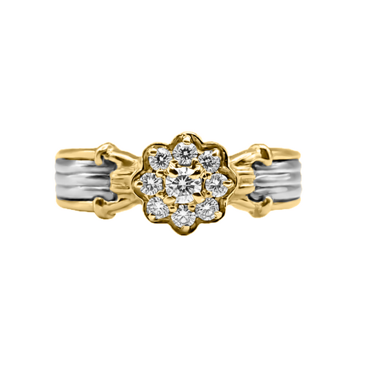Anillo en Oro Amarillo 18k y platino  con Diamantes  estilo flor