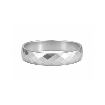 Anillo en Plata con Facetas Diamantadas