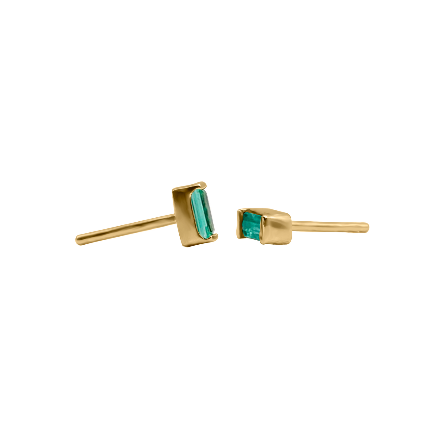 Aretes en Oro Amarillo 18k Solitarios con esmeralda
