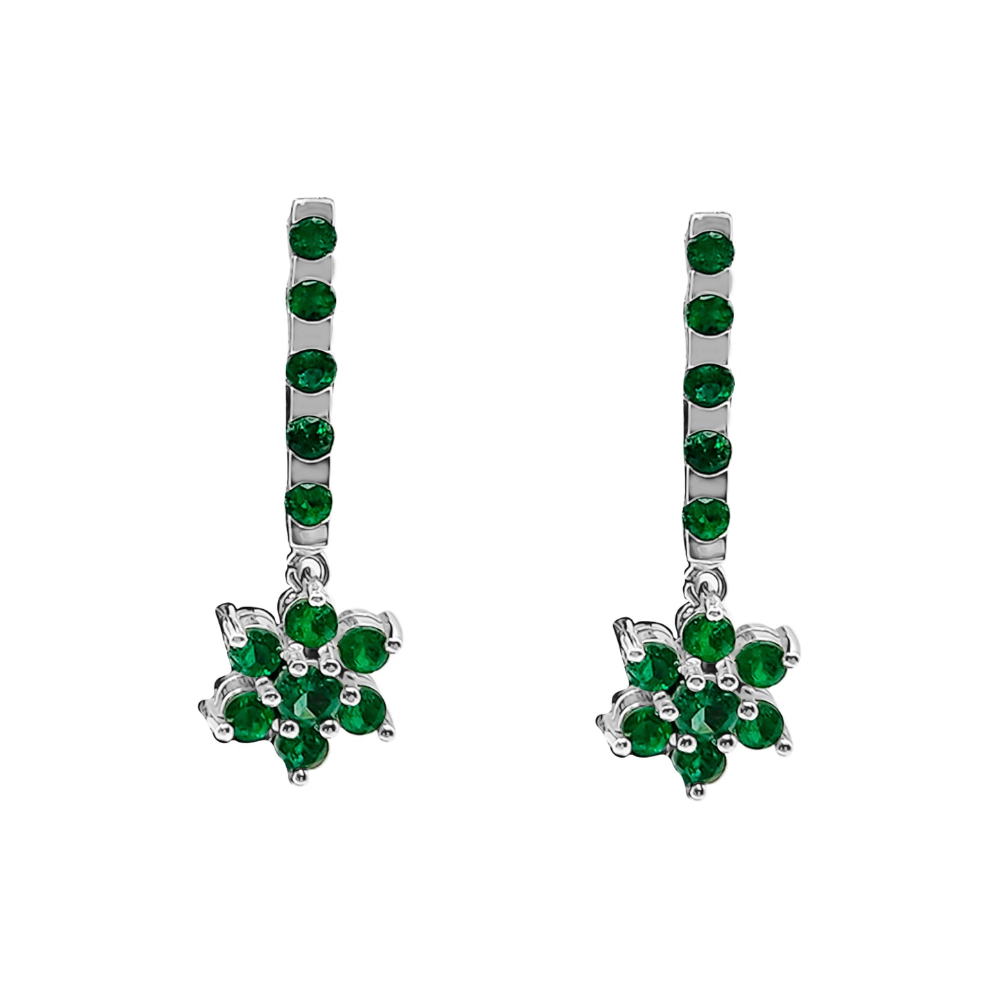 Aretes Flor Margarita Oro blanco 18k