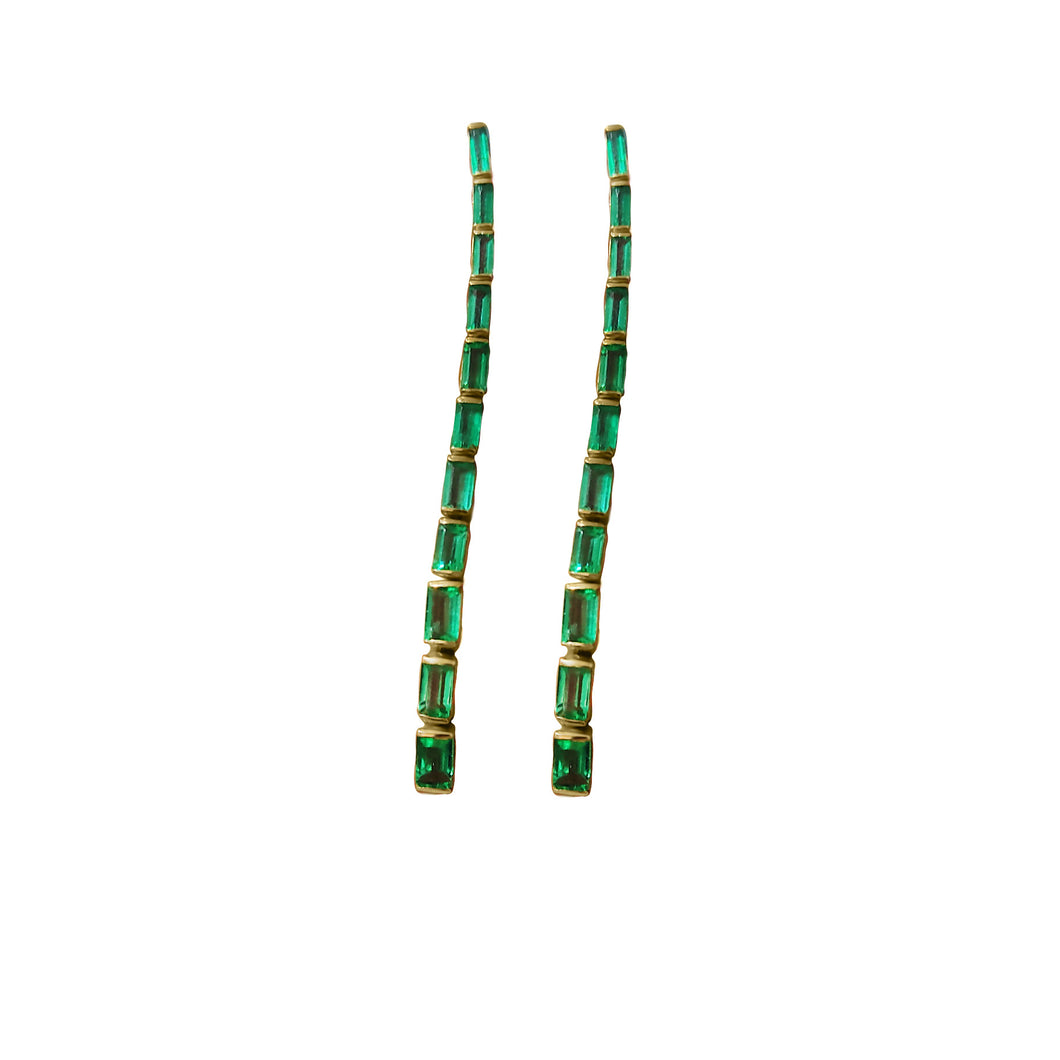 Aretes Largos en Esmeralda en Oro Amarillo 18k