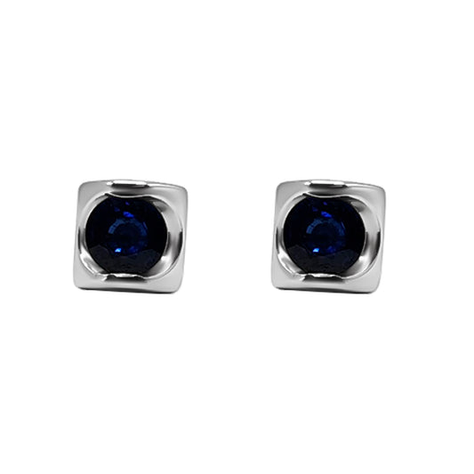 Aretes Solitarios De Zafiro Con Oro Blanco 18k al Bisel