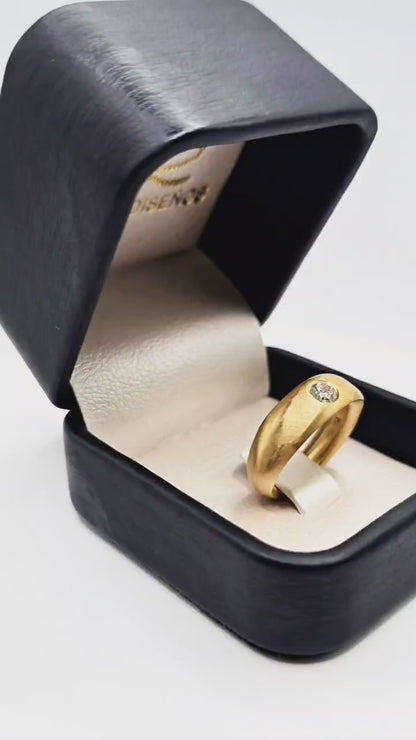 Anillo en Oro Amarillo 18k estilo Rustico con Diamantes
