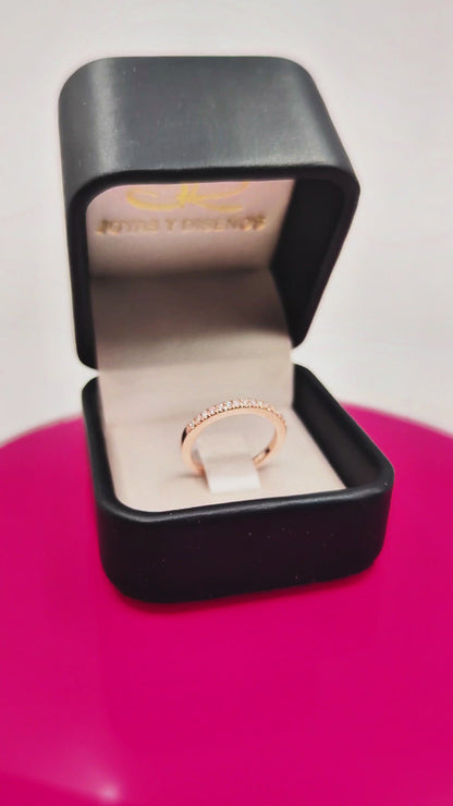 Cintillo en Oro Blanco 18k con Diamante