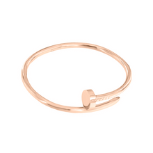 Cargar imagen en el visor de la galería, Pulsera para mujer En Oro  18k Estilo Clavo
