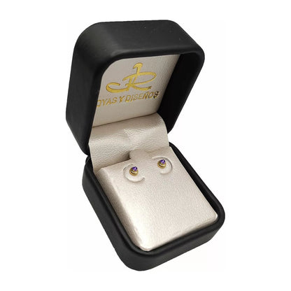 Topos para bebé en oro amarillo 18k, vista de detalle – Renue Joyería Bogotá