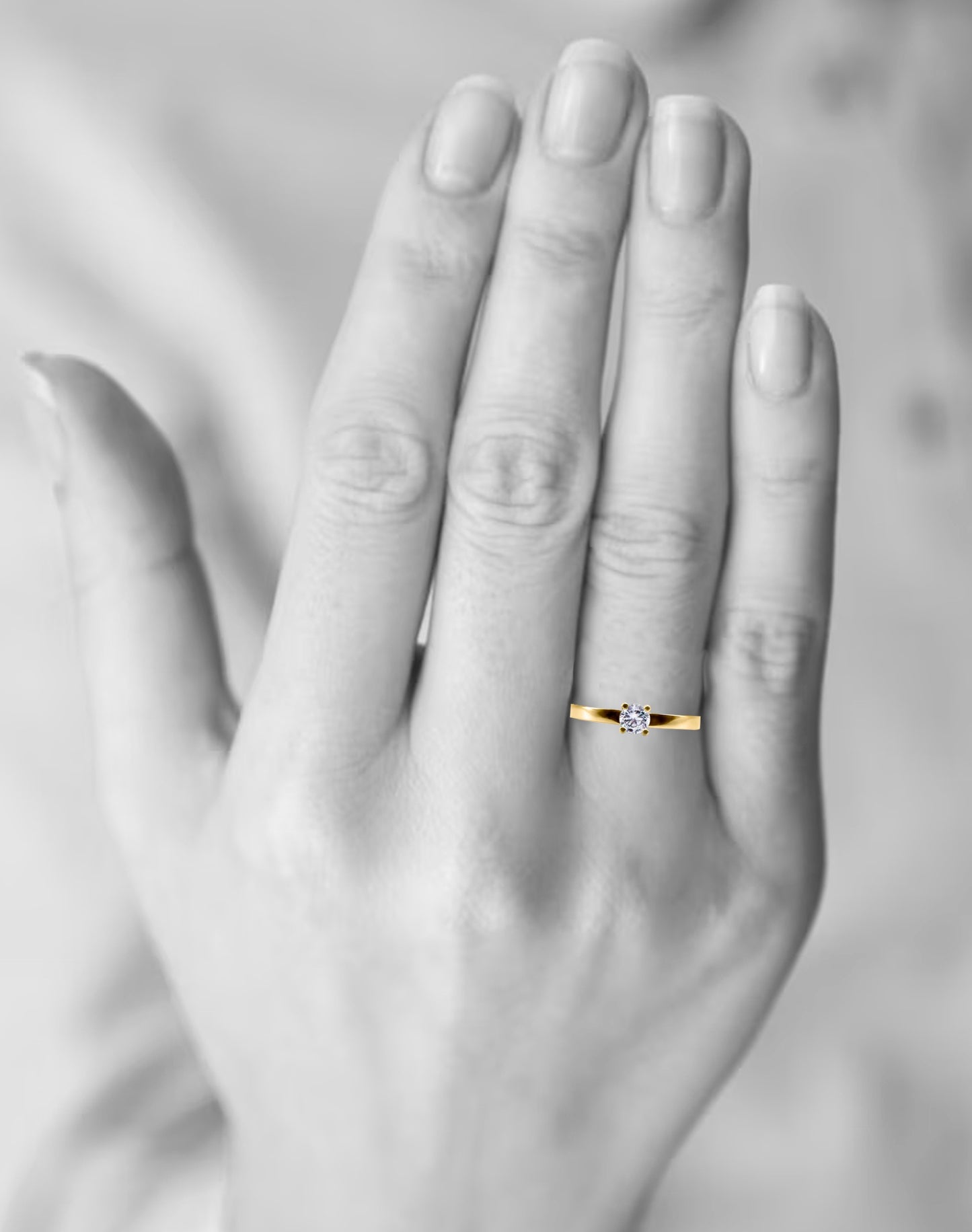 Anillo De Compromiso En Oro Con Circon De 4mm