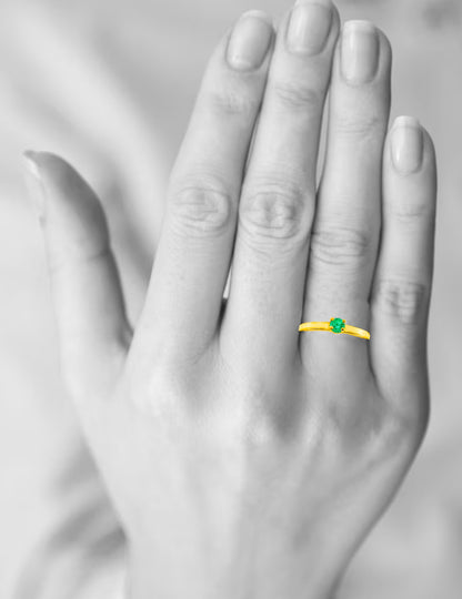 Anillo De Compromiso En Oro Con Esmeralda De 3mm