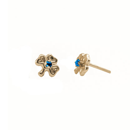 Topos de trébol en oro amarillo 18k con zafiro – Renue Joyería Bogotá